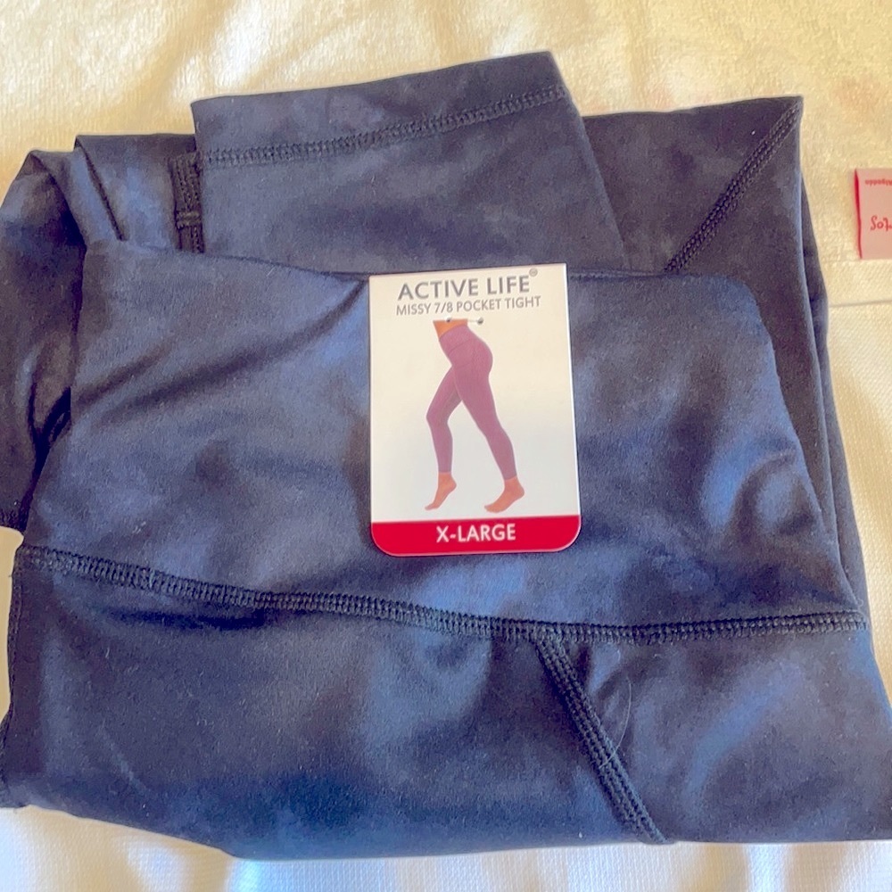Active Life XL leggings with pocket.